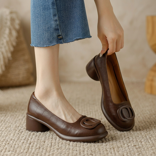 Women's Brown Closed-Toe Leather Shoes With Block Heels – Stylish Comfortable Footwear