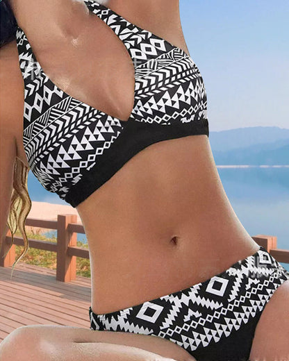 Wendy® | Bikinis With Floral And Geometric Print