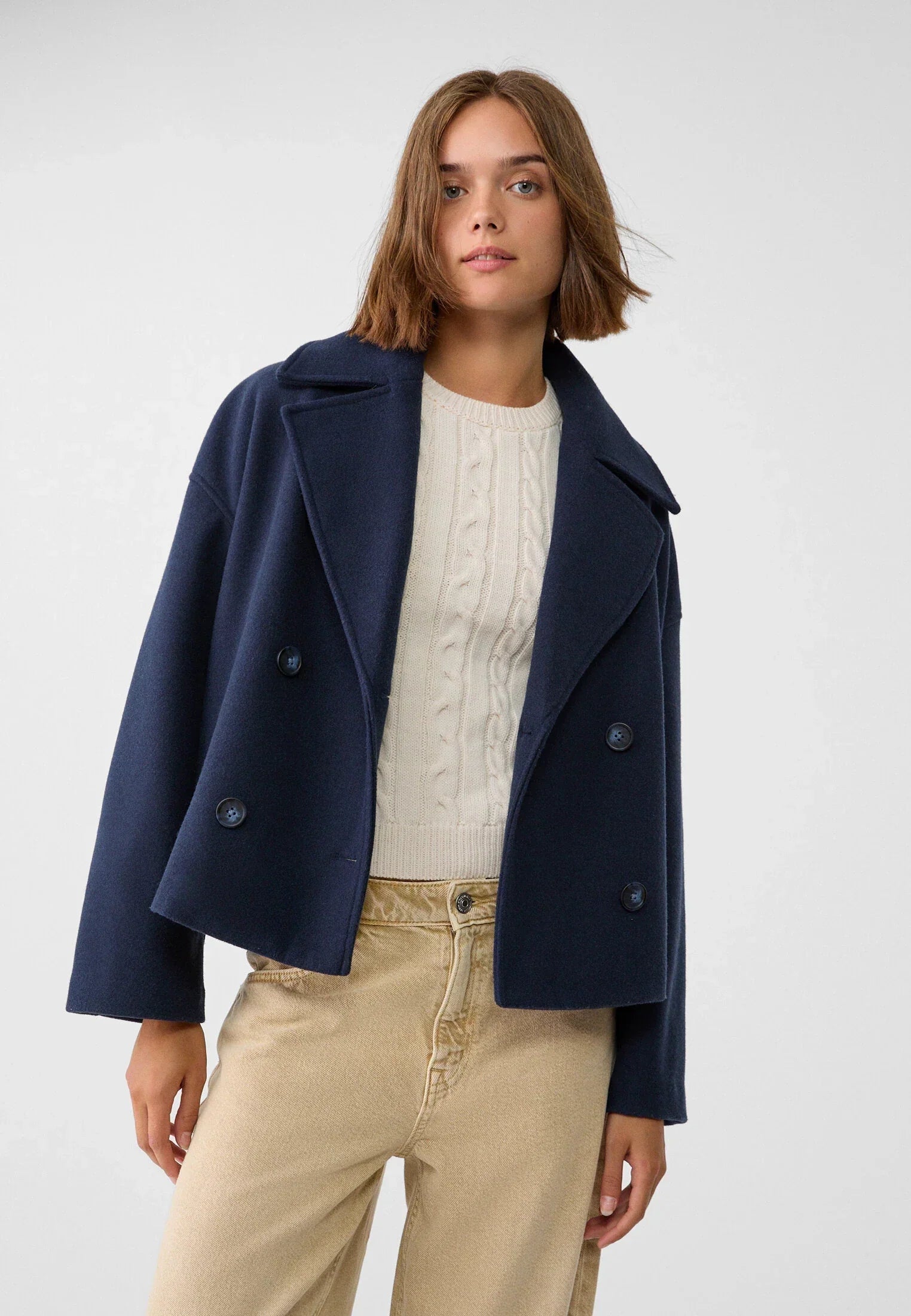 Chic Cropped Double-Breasted Jacket in Luxurious Wool Blend for Elegant Style 5