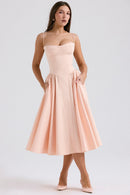 Chic Midi Dress with Sweetheart Neckline: Effortless Style for Any Occasion 2