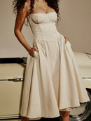 Chic Midi Dress with Sweetheart Neckline: Effortless Style for Any Occasion 4