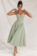 Chic Midi Dress with Sweetheart Neckline: Effortless Style for Any Occasion 6