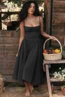 Chic Midi Dress with Sweetheart Neckline: Effortless Style for Any Occasion 8