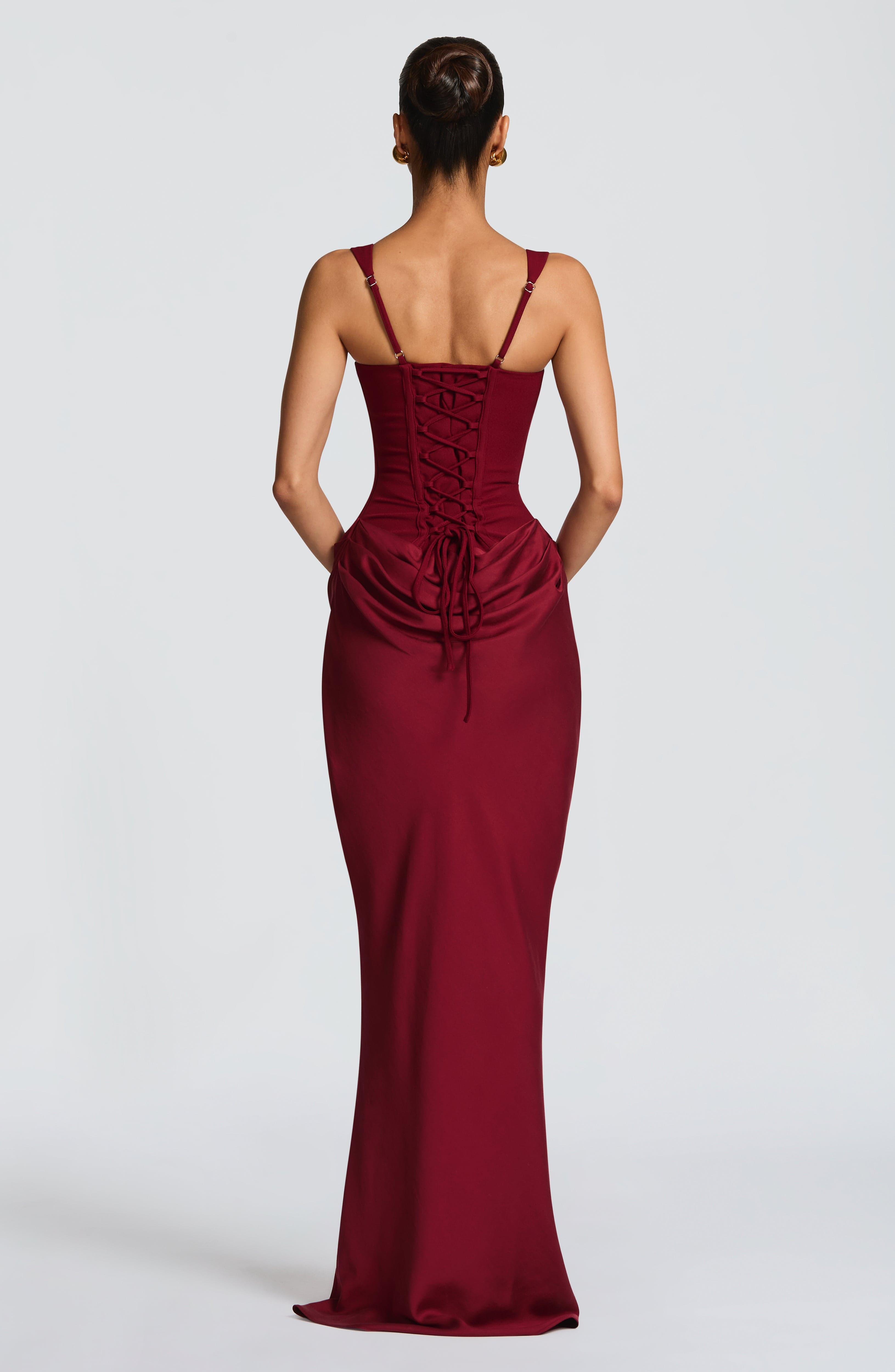 Elegant Corset Maxi Dress: Flattering Style for Special Occasions 3