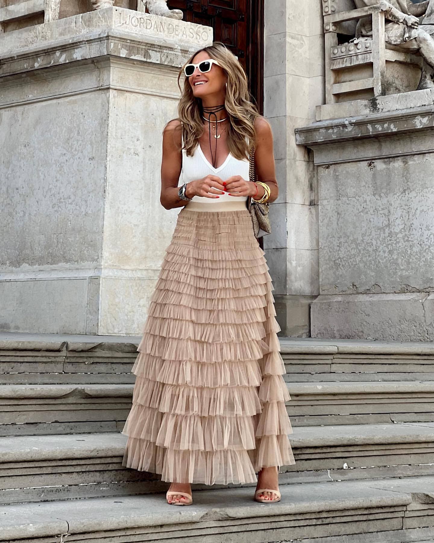 Elegant Tule Maxi Skirt with Elastic Waistband – Versatile and Flattering Design