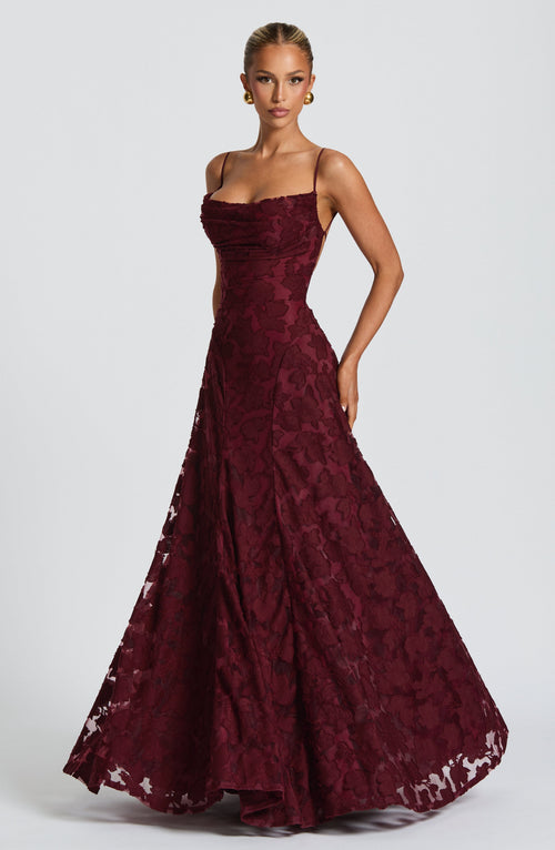 Floral Maxi Dress: Effortless Style for Summer Events 10