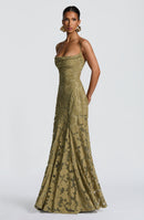 Floral Maxi Dress: Effortless Style for Summer Events 4