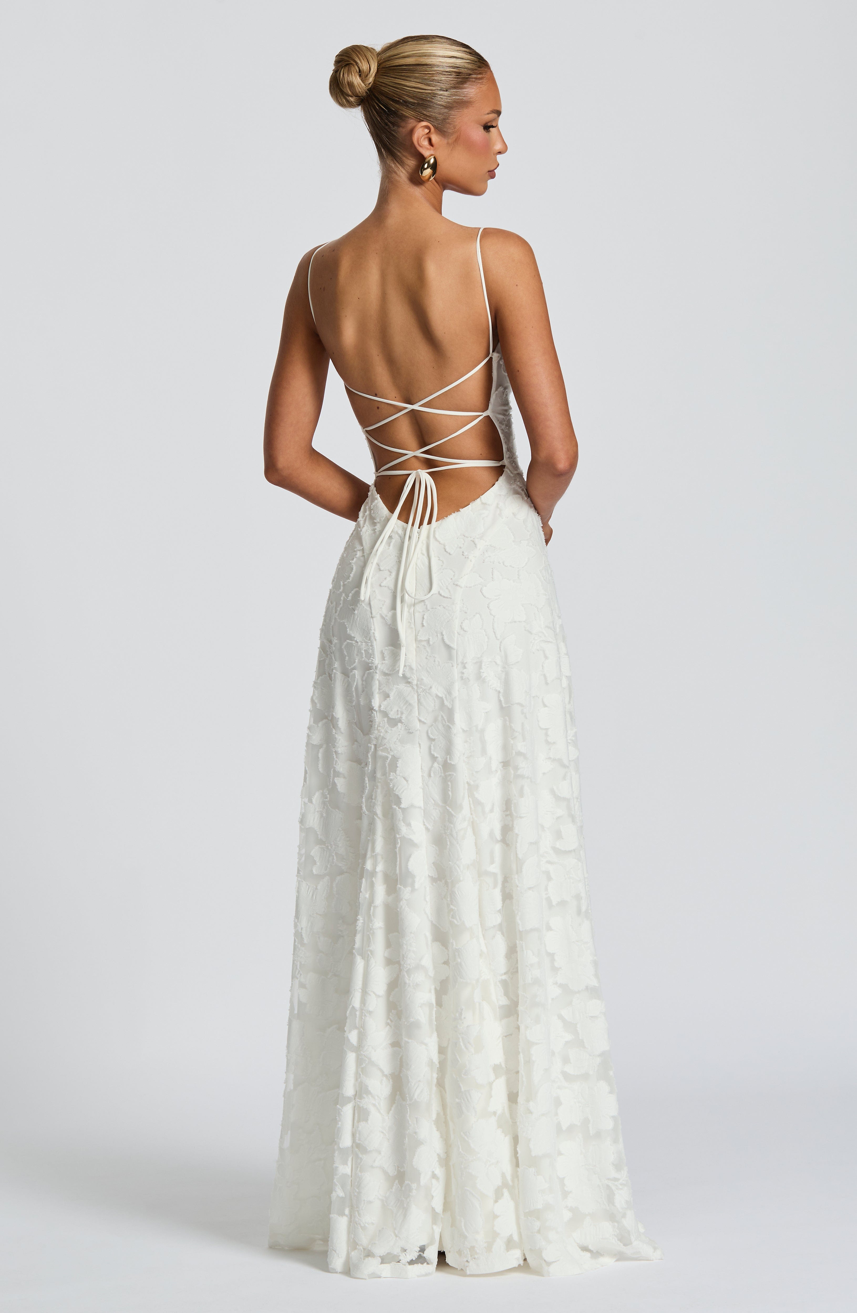 Floral Maxi Dress: Effortless Style for Summer Events 6