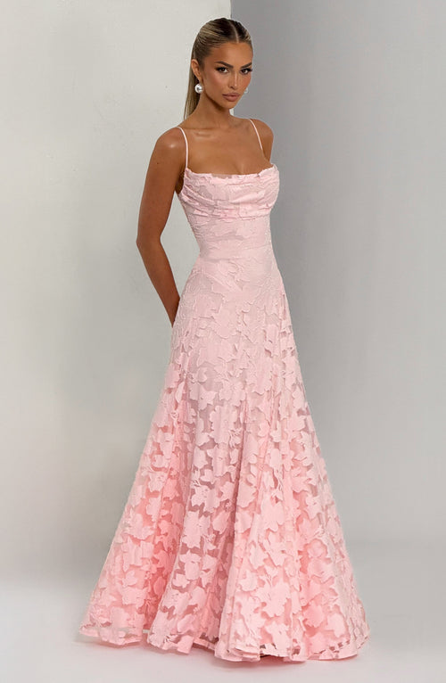 Floral Maxi Dress: Effortless Style for Summer Events 9