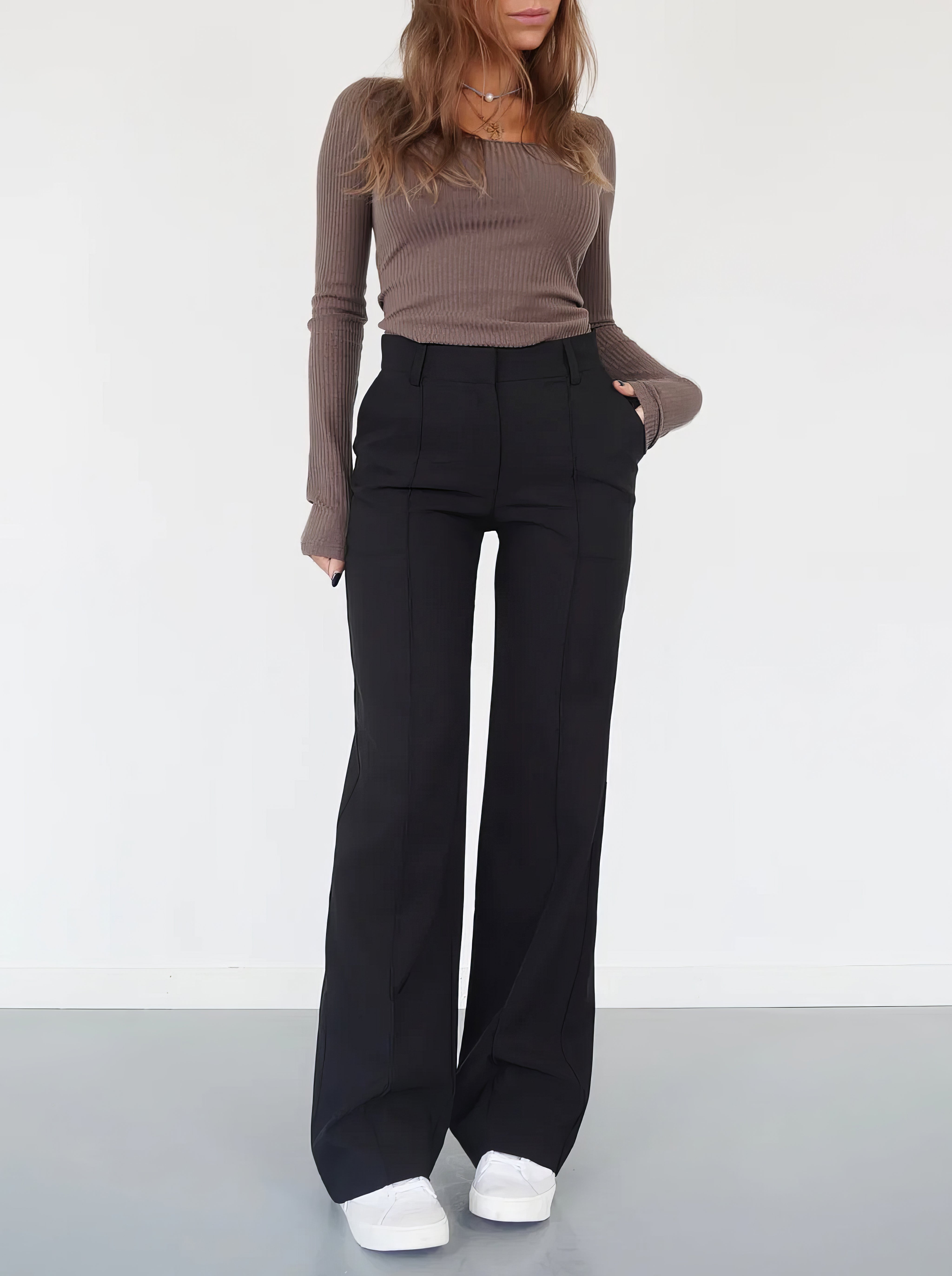High-Waist Trousers with Straight Legs – Versatile and Comfortable Pants for Any Occasion