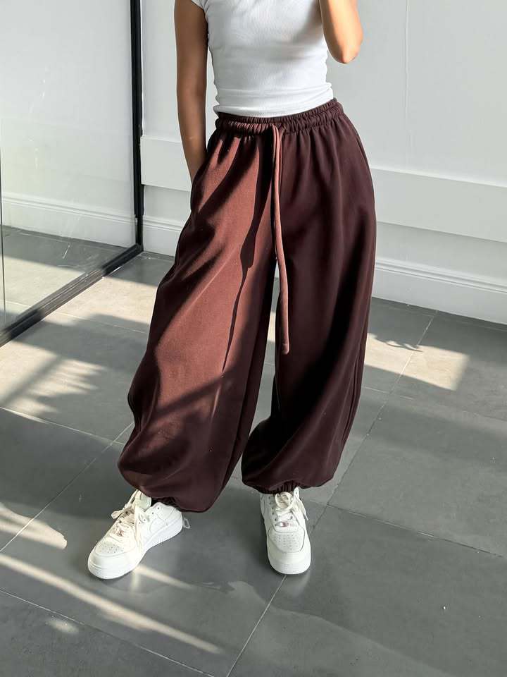 Women's Comfortable Wide Leg Trousers With Elastic Waistband – Relaxed Fit Pants