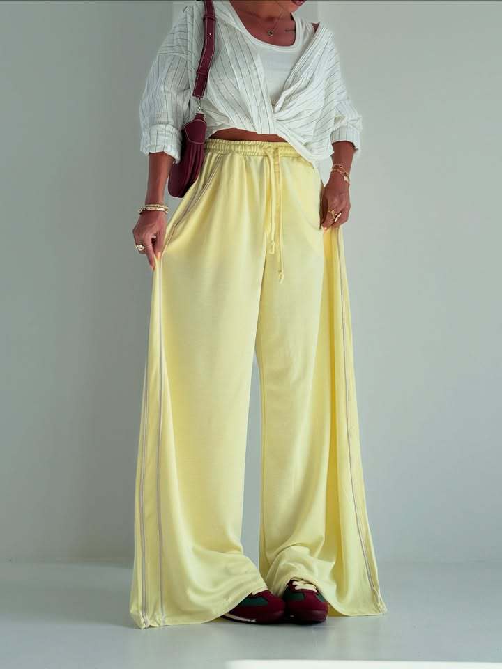 Women’s Wide Leg Sports Trousers – Loose Fit With Side Pockets
