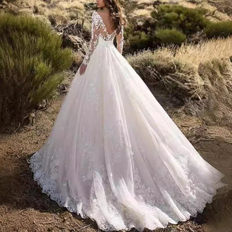 Women's Elegant Lace Detailed Wedding Dress With Voluminous Skirt – Princess Bridal Gown