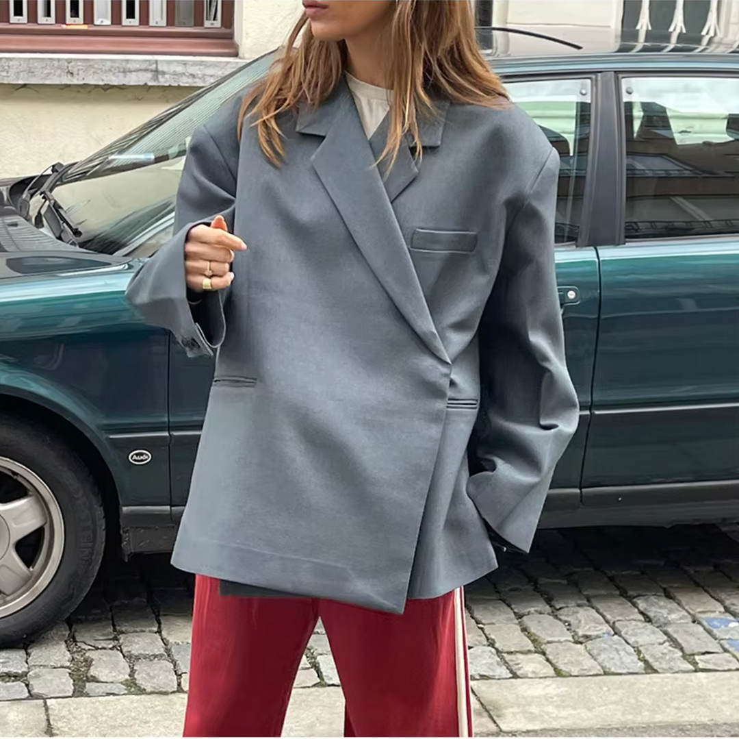 Oversized Blazer for Women – Trendy and Comfortable Fashion Statement