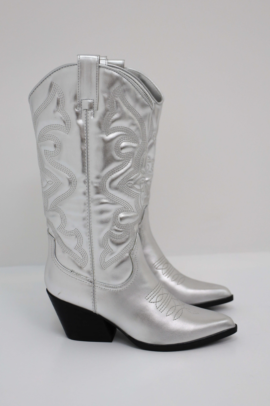 Stylish Cowboy Boots with Chunky Heel – Versatile Summer Footwear in Brown, Black, Beige, and Metallic 5