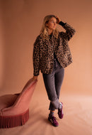 Stylish Leopard Print Bomber Jacket for Women – Trendy Lightweight Outerwear, Versatile Fit, Casual or Dressy 3