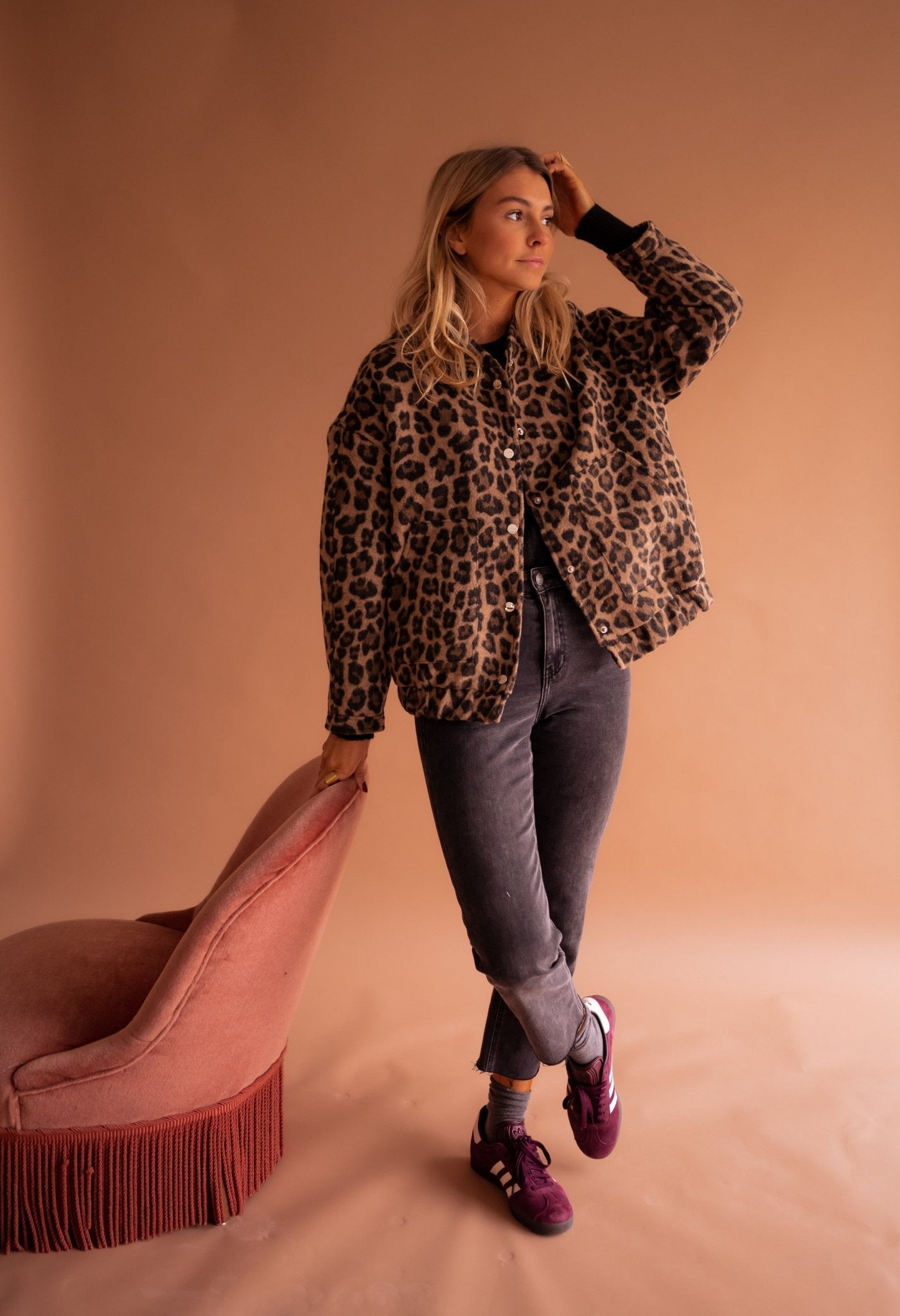 Stylish Leopard Print Bomber Jacket for Women – Trendy Lightweight Outerwear, Versatile Fit, Casual or Dressy 3