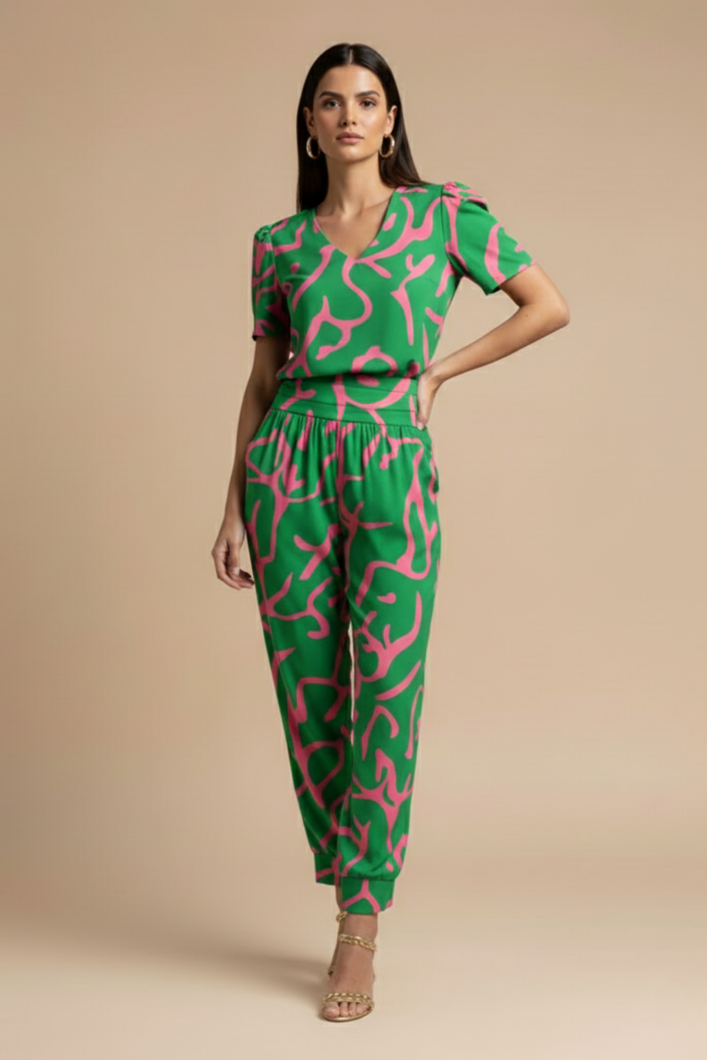 Women’s Blouse and Trousers Set – V-Neck Short Sleeve Top with Patterned Straight-Leg Trousers for Smart Casual Wear