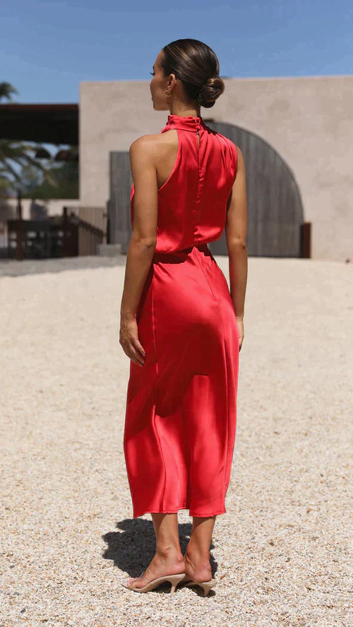 Women’s Elegant Halter Midi Dress – Draped Neckline with Fluid Silhouette