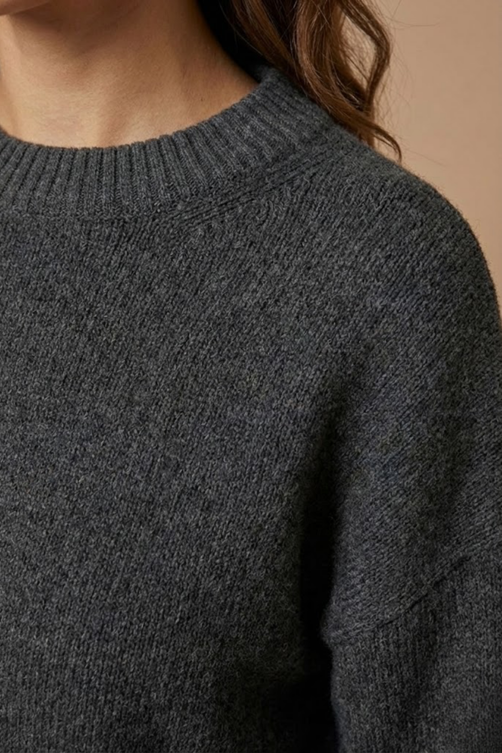 Women’s Fitted Two-Piece Knit Set – Long Sleeve Sweater and Mini Skirt for Smart Casual Styling