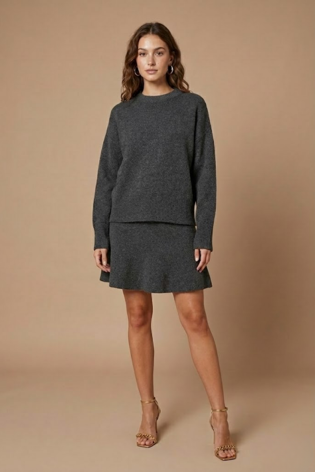 Women’s Fitted Two-Piece Knit Set – Long Sleeve Sweater and Mini Skirt for Smart Casual Styling