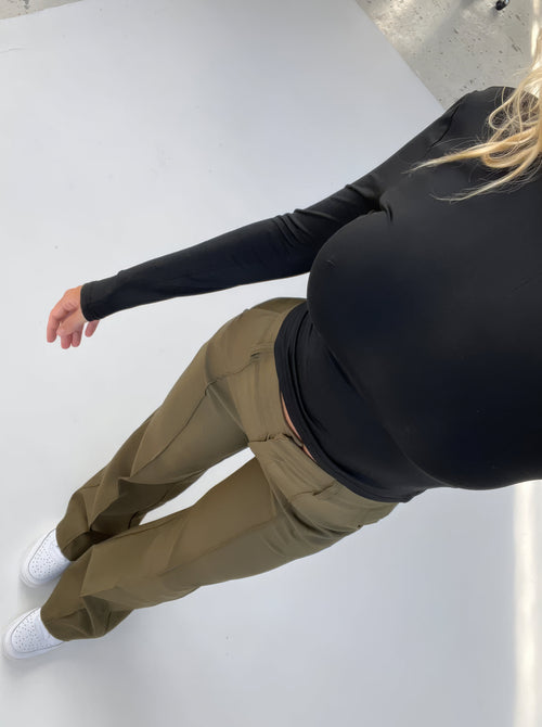 Women’s High-Waisted Straight Leg Trousers – Tailored, Centre Crease