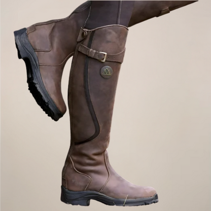 Women’s Knee-High Riding Boots with Side Buckle Detailing – Outdoor Equestrian Style