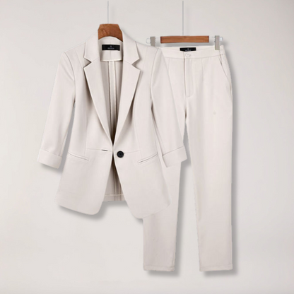 Women’s Tailored Blazer and Trousers – Two-Piece Suit Set for Work and Formal Events