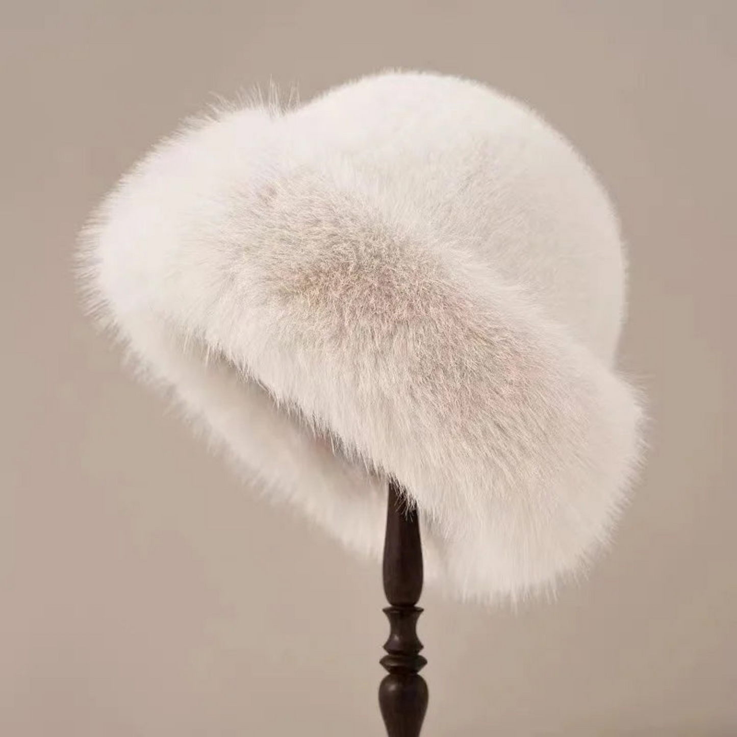 Women’s Vintage Faux Fur Hat – Elegant Winter Headwear