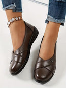 Women's Black Closed-Toe Leather Flats – Comfortable Casual Slip-On Shoes
