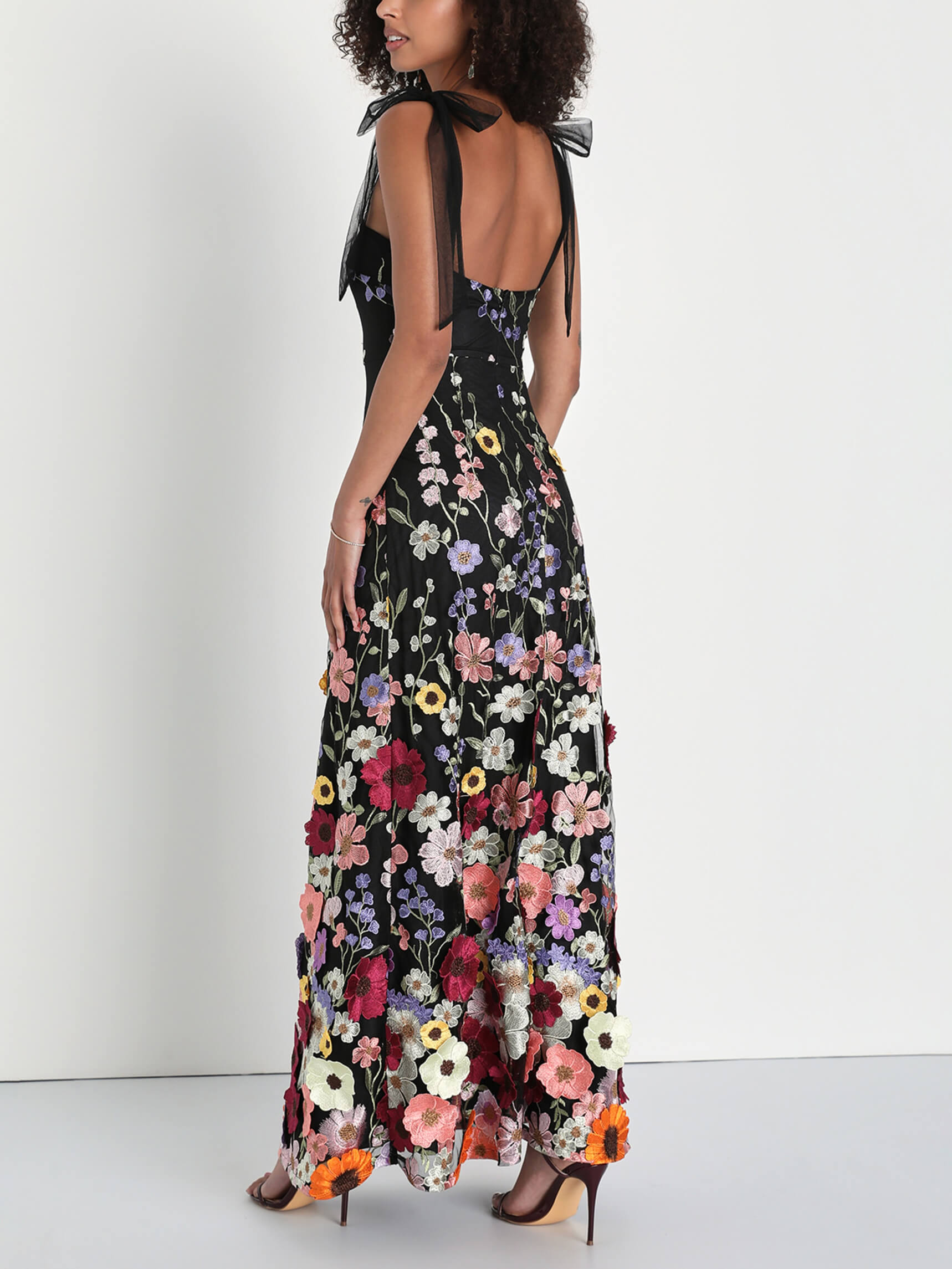 Women's Elegant 3D Embroidered Floral Maxi Dress – Luxury Evening Dress