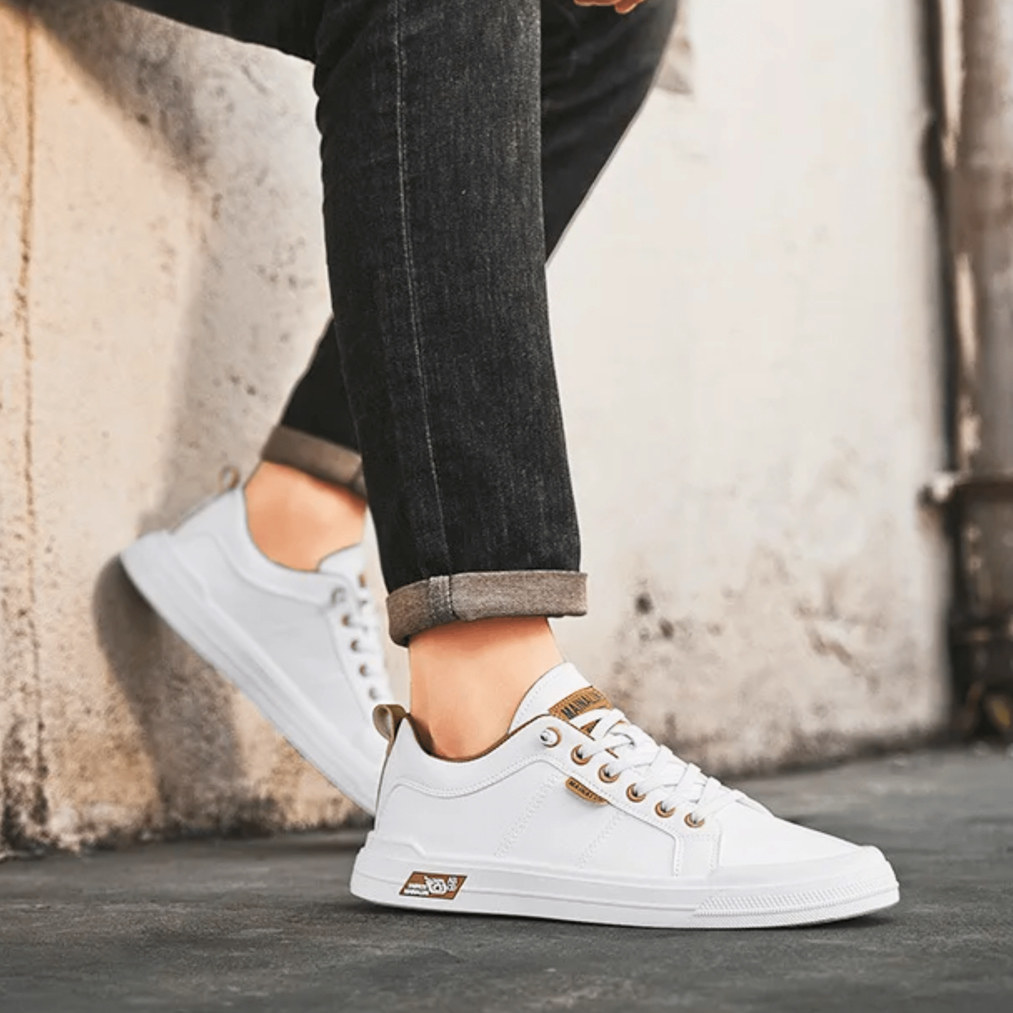Men’s White Lace-Up Leather Sneakers – Classic Casual Comfort Shoes